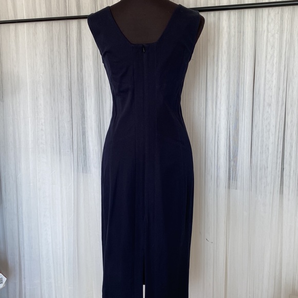 Tavan & Mitto sheath body contouring dark blue, sleeveless dress - Picture 3 of 17